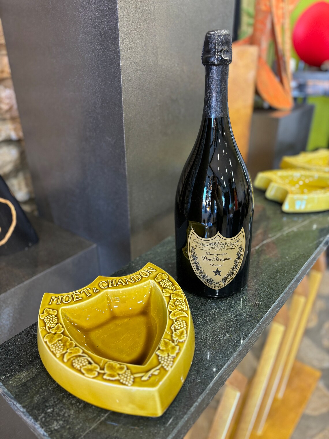 3 in one – Moët & Chandon Dom Pérignon shield-shaped French porcelain cigar ashtrays Luxury bar equipment Essential in a serious cigar salon