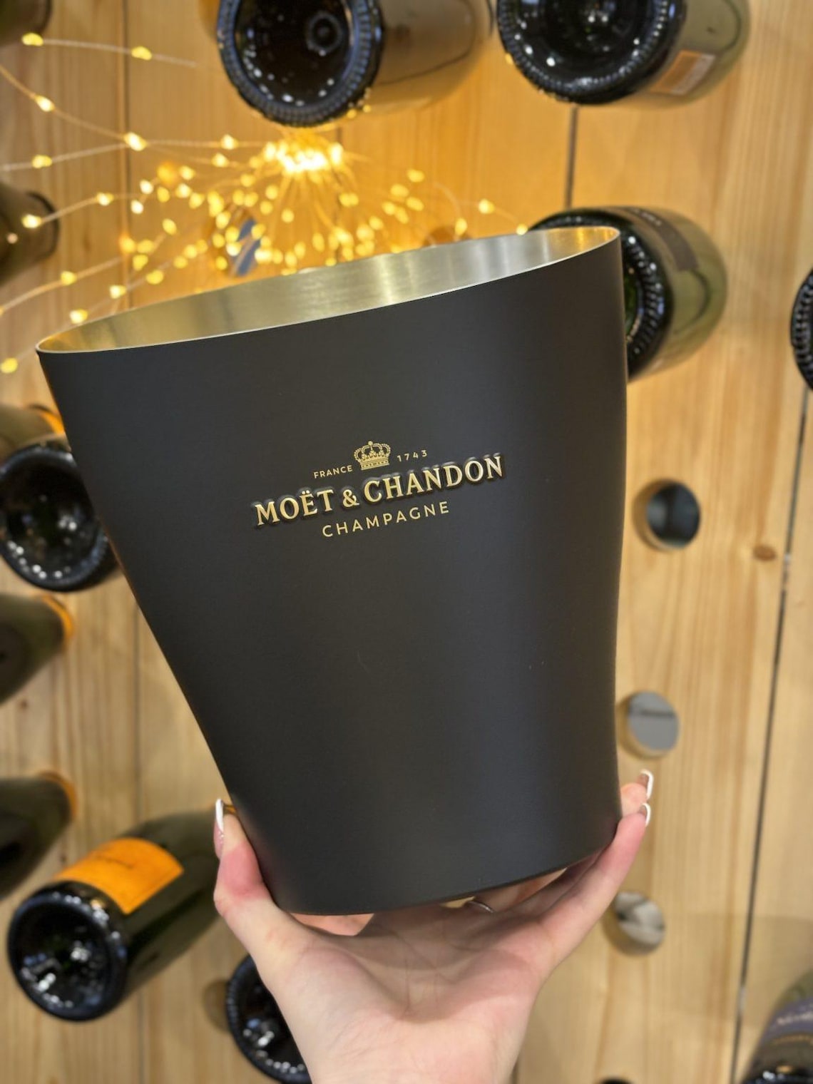 MOËT et CHANDON Champagne cooler – The Limited Edition Black & Gold Version – MOËT ice bucket – Made in France – No bottle included