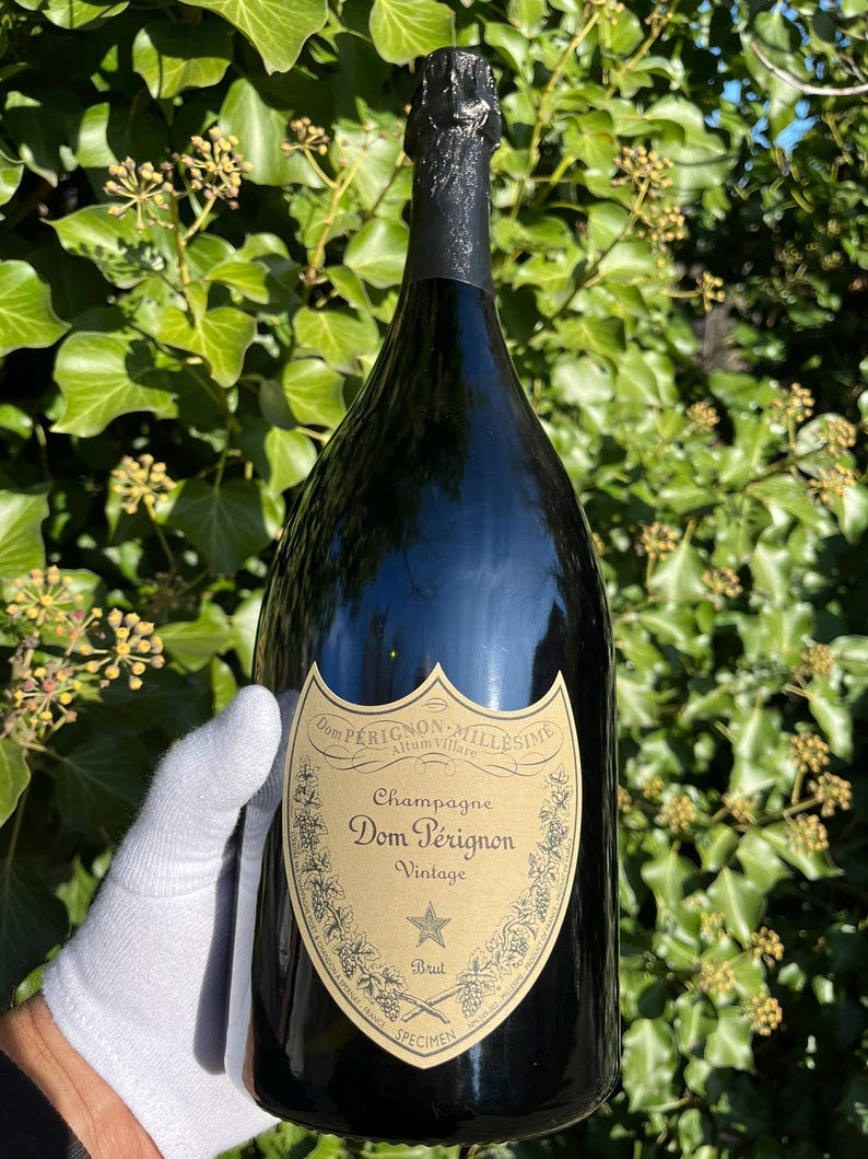 DOM PÉRIGNON Vintage 1,5L Magnum EMPTY dummy bottle – Empty demonstration bottle, there is no champagne inside