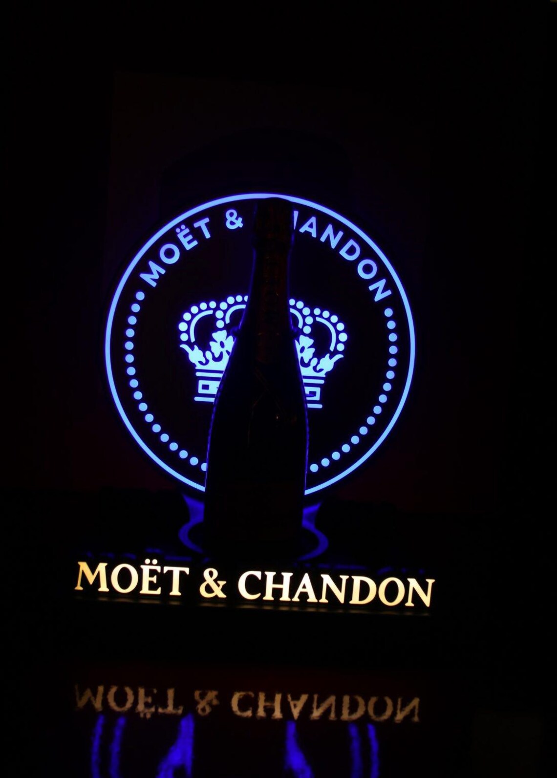 Moët & Chandon Champagne color-changing luminous portable bottle display stand