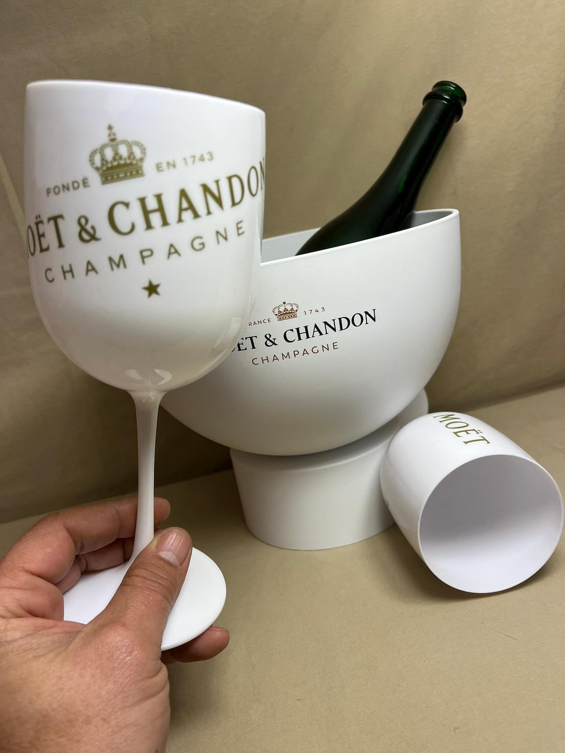 MOËT & CHANDON ice bucket Limited Edition model from the Ice Impérial series + 2 MOËT Ice Impérial White Acrilyc Champagne Goblet